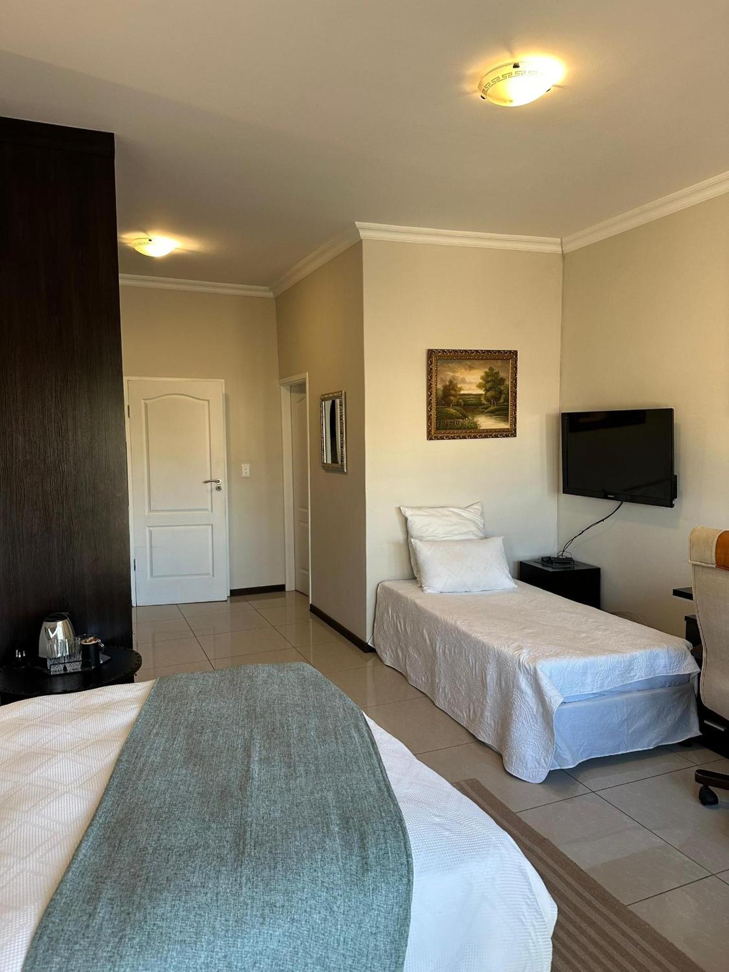 Cora'S Boutique Bed & Breakfast Swakopmund Exteriör bild